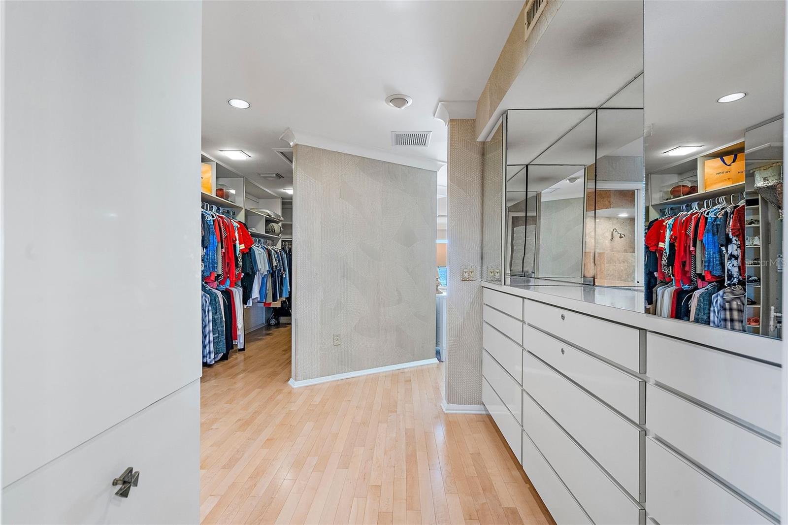 VINA-DEL-MAR SEC 1 - Residential