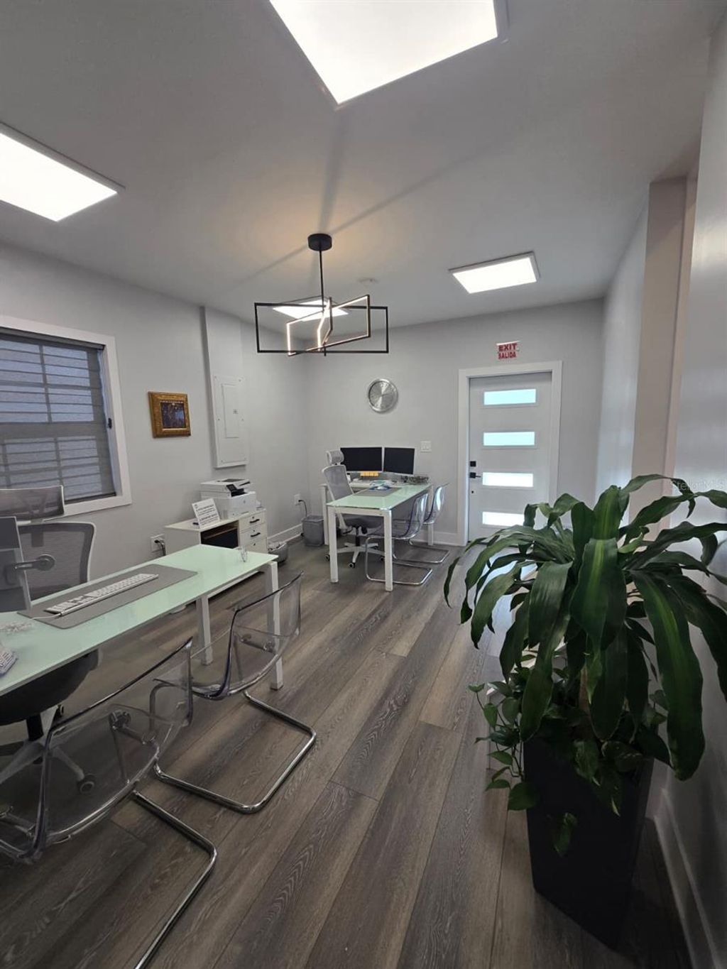 Photo of 2722 W Tampa Bay Boulevard, Tampa, FL 33607 (MLS # TB8473766)