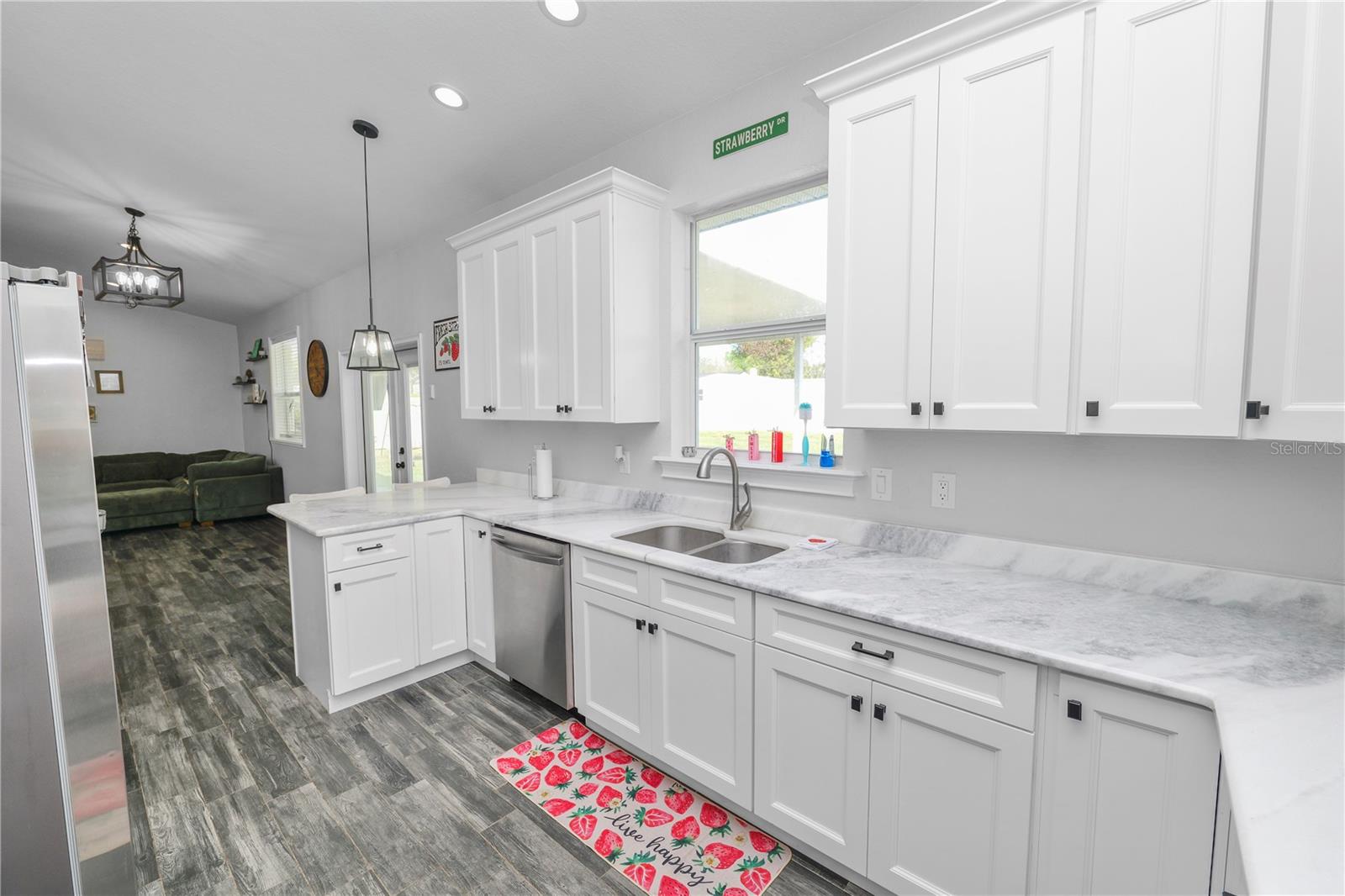 TUXEDO PARK SUB - Residential