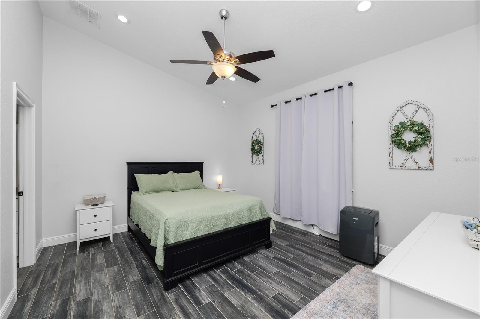 TUXEDO PARK SUB - Residential