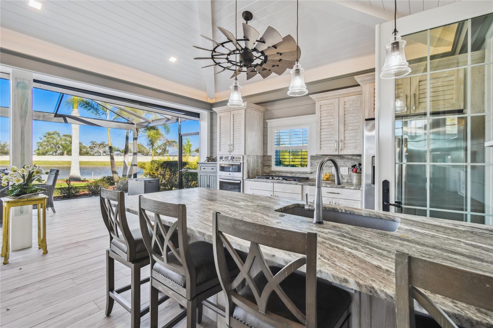 THORNTON CRK MOTORCOACH RESIDENCE - Residential