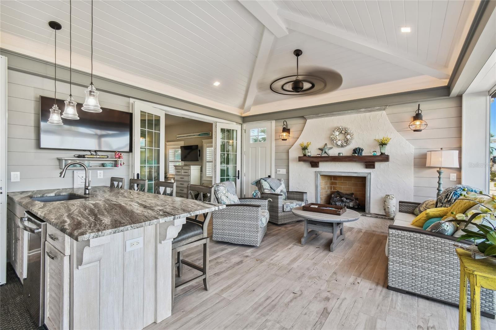 THORNTON CRK MOTORCOACH RESIDENCE - Residential