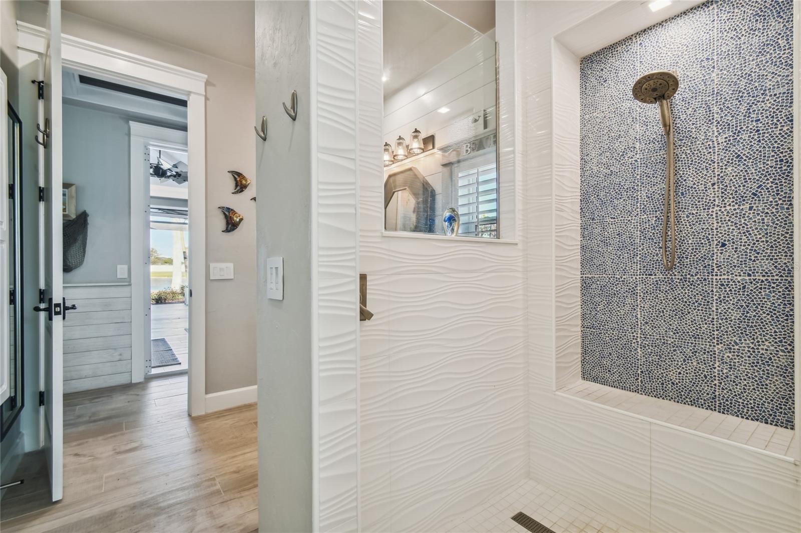 THORNTON CRK MOTORCOACH RESIDENCE - Residential