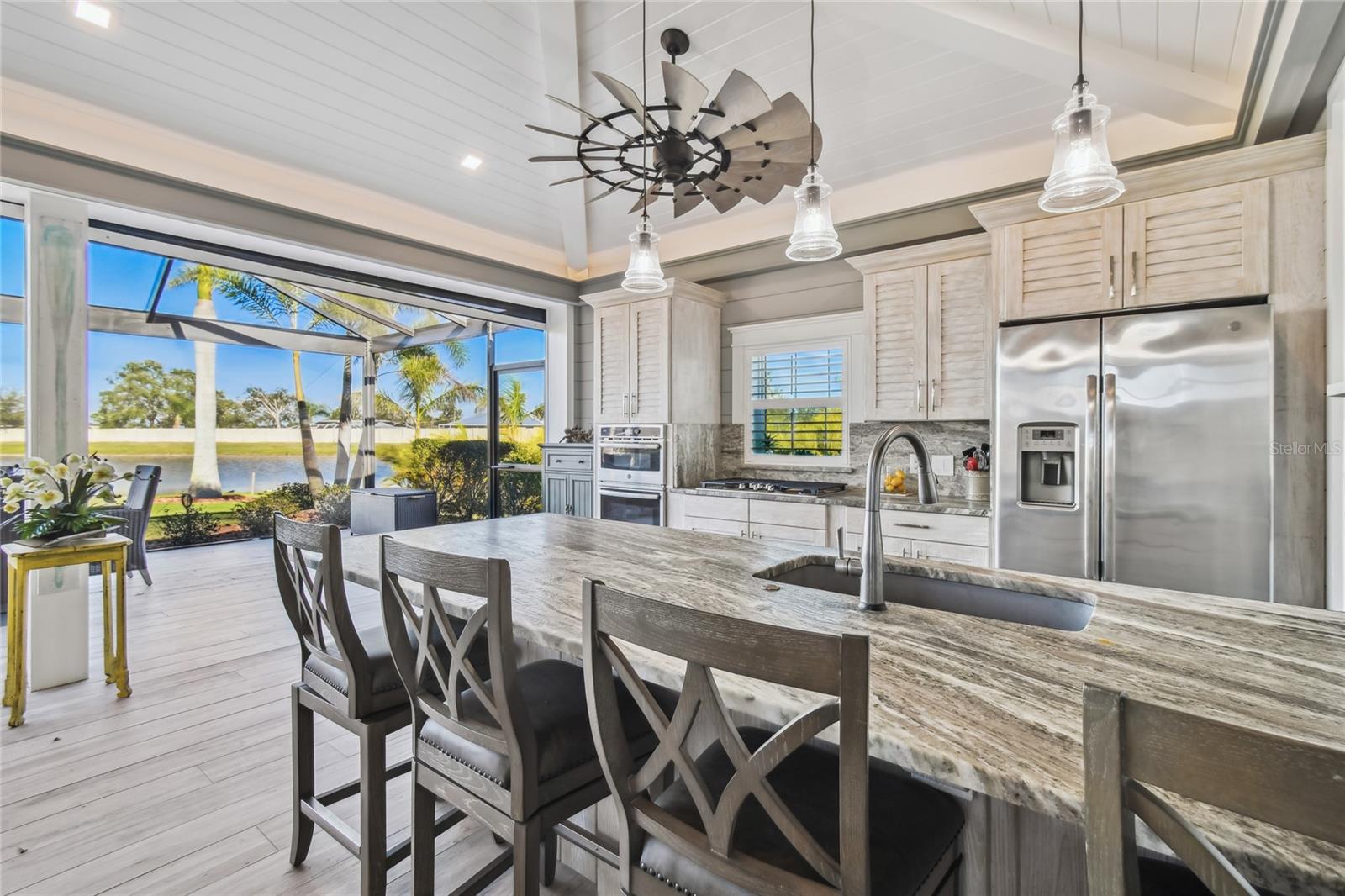 THORNTON CRK MOTORCOACH RESIDENCE - Residential