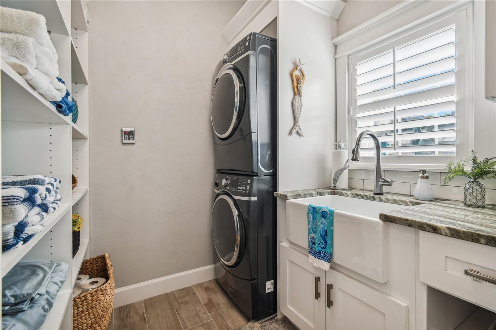 THORNTON CRK MOTORCOACH RESIDENCE - Residential