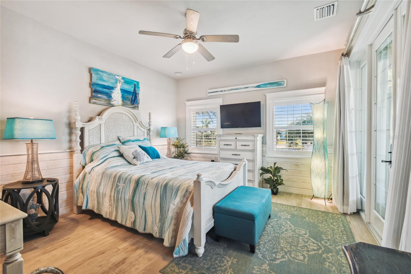 THORNTON CRK MOTORCOACH RESIDENCE - Residential