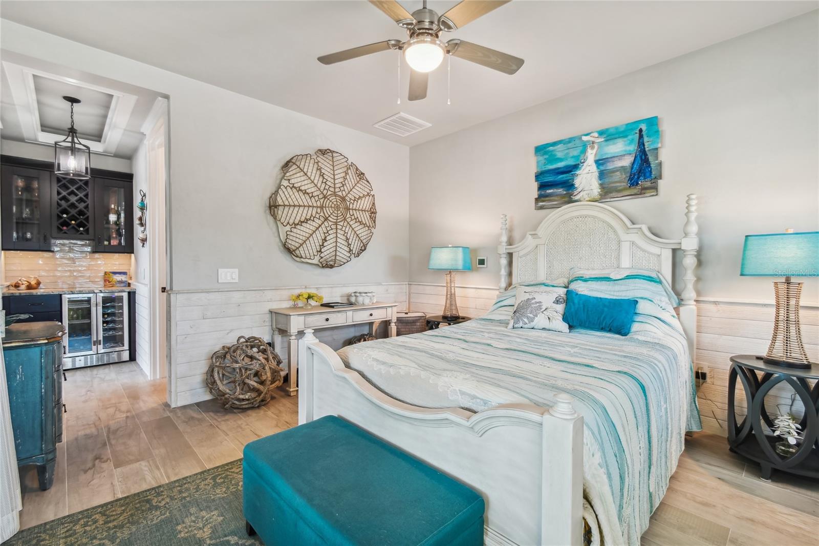 THORNTON CRK MOTORCOACH RESIDENCE - Residential