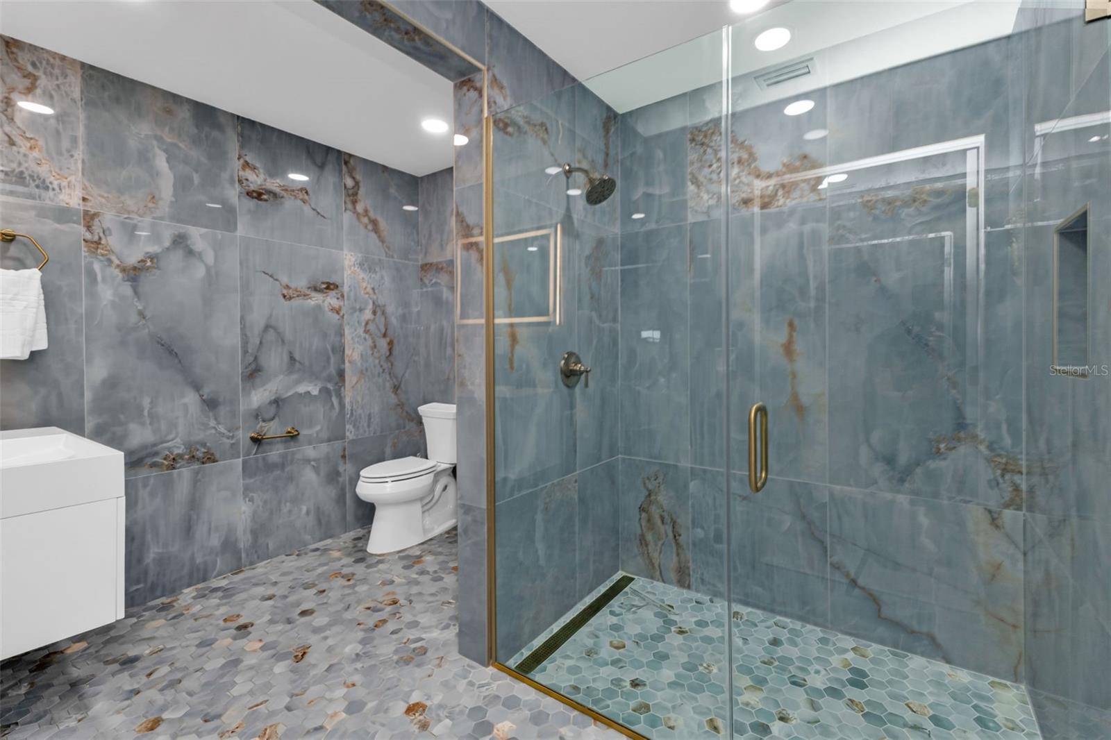 HRBR HEIGHTS - Residential