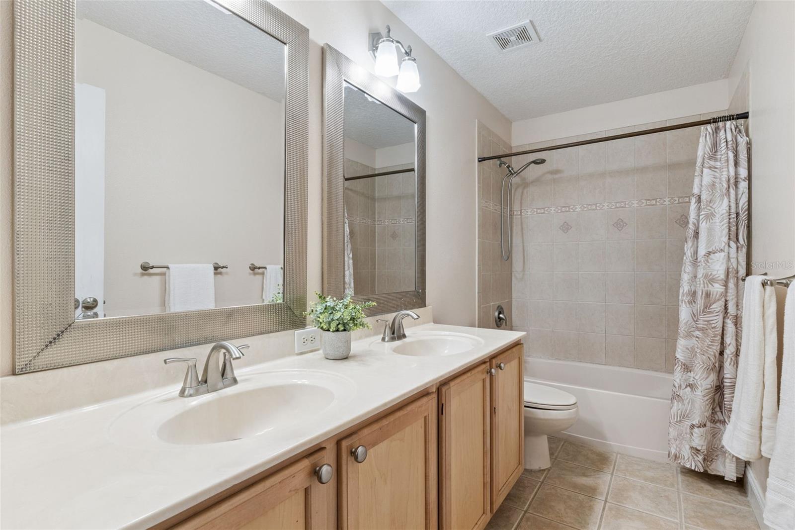 NORTH SHORE AT LAKE HART PRCL 03 - Residential