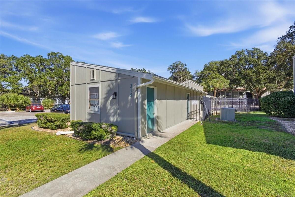 SHANGRI LA CONDO - Residential