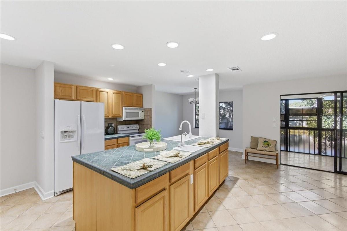 SHANGRI LA CONDO - Residential