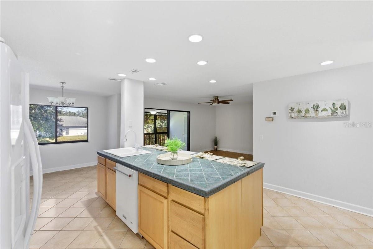 SHANGRI LA CONDO - Residential