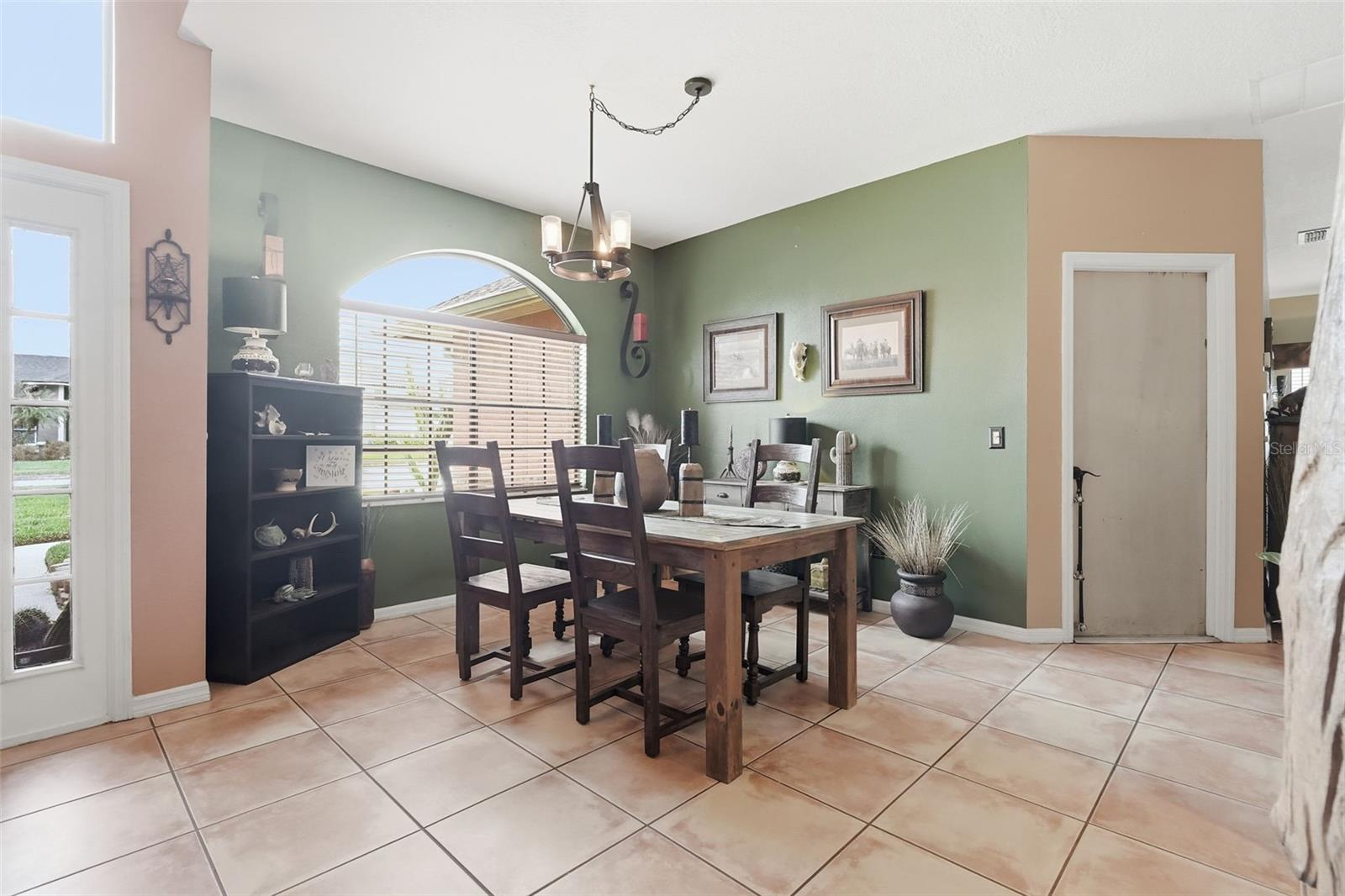 OAK LEAF - Residential