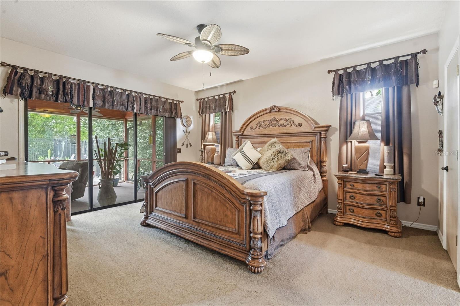 OAK LEAF - Residential