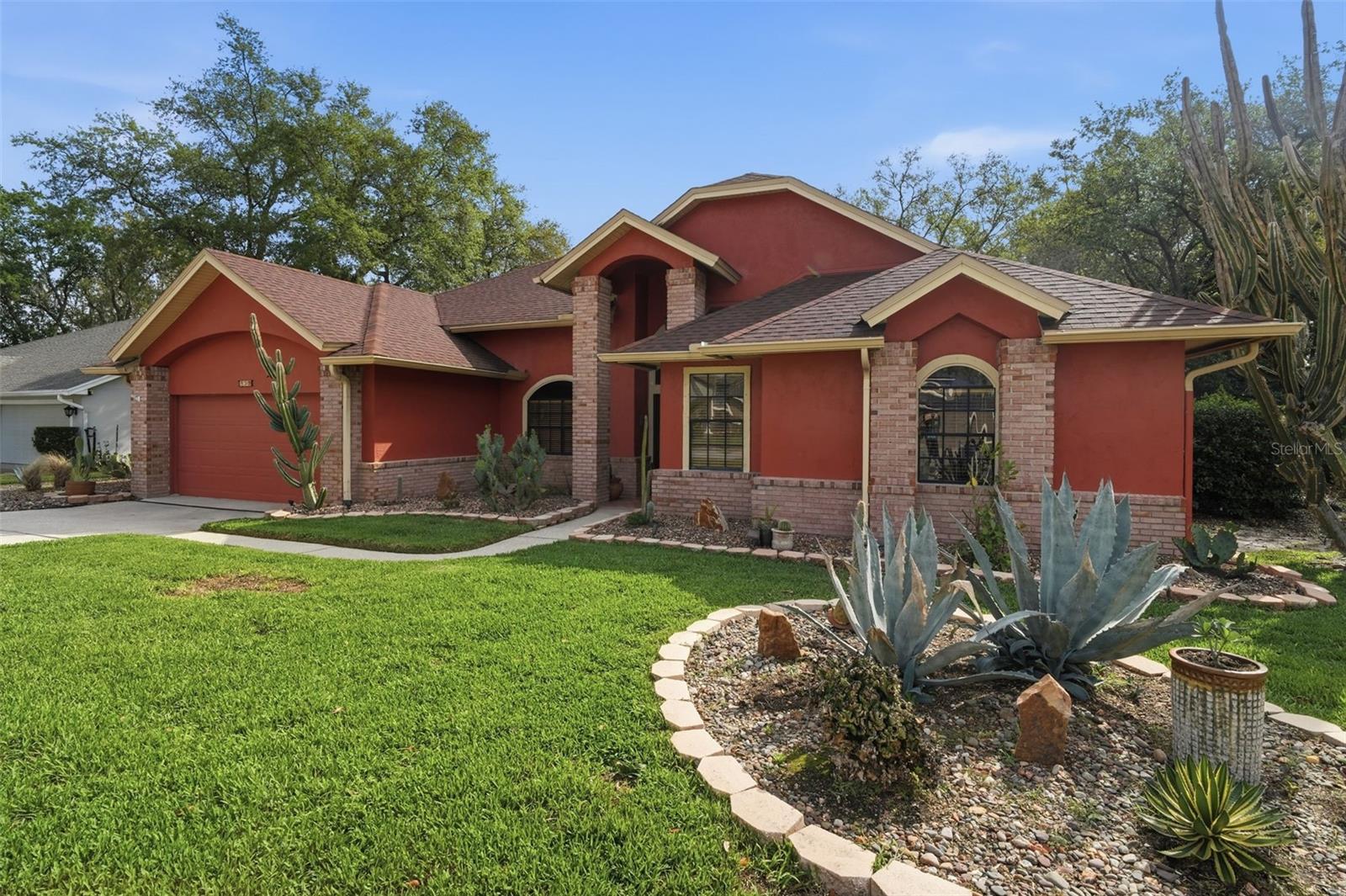 OAK LEAF - Residential