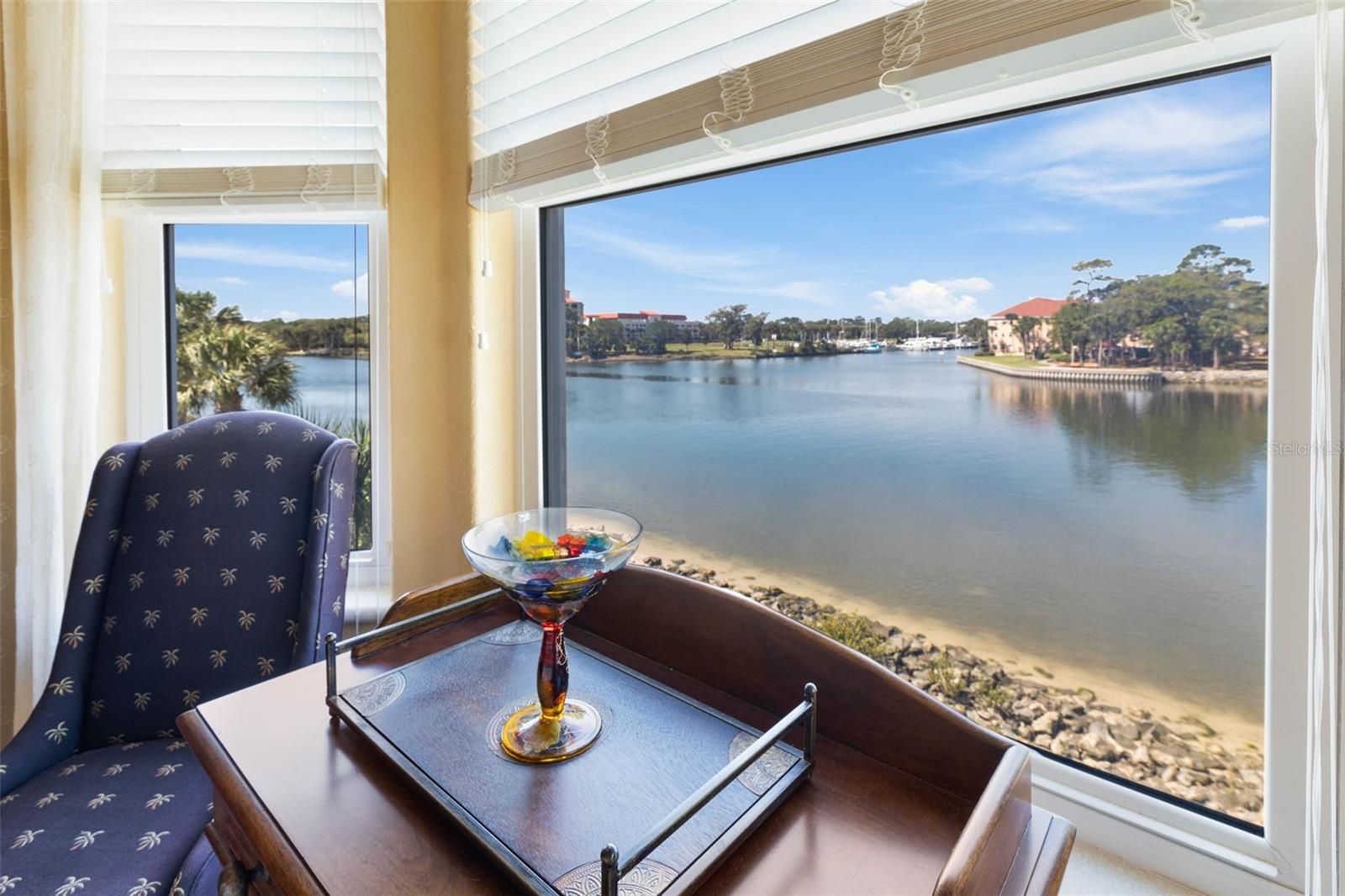YACHT HARBOR - Residential
