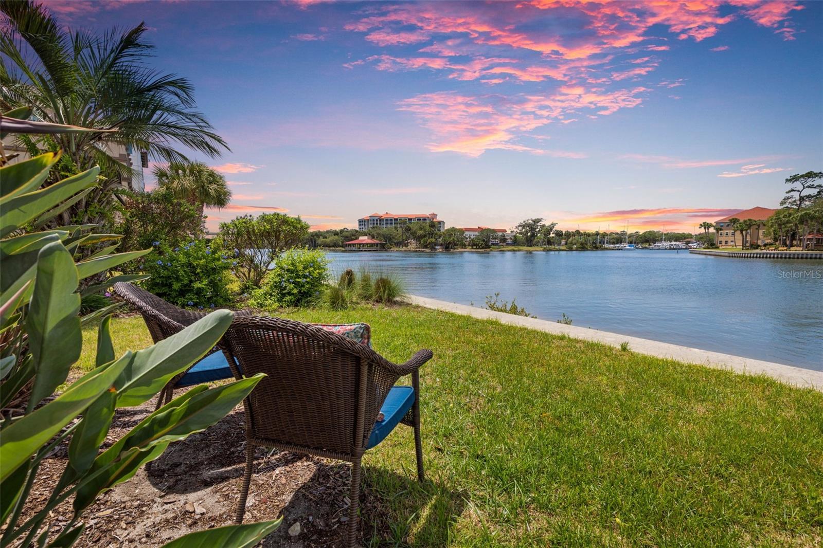 YACHT HARBOR - Residential