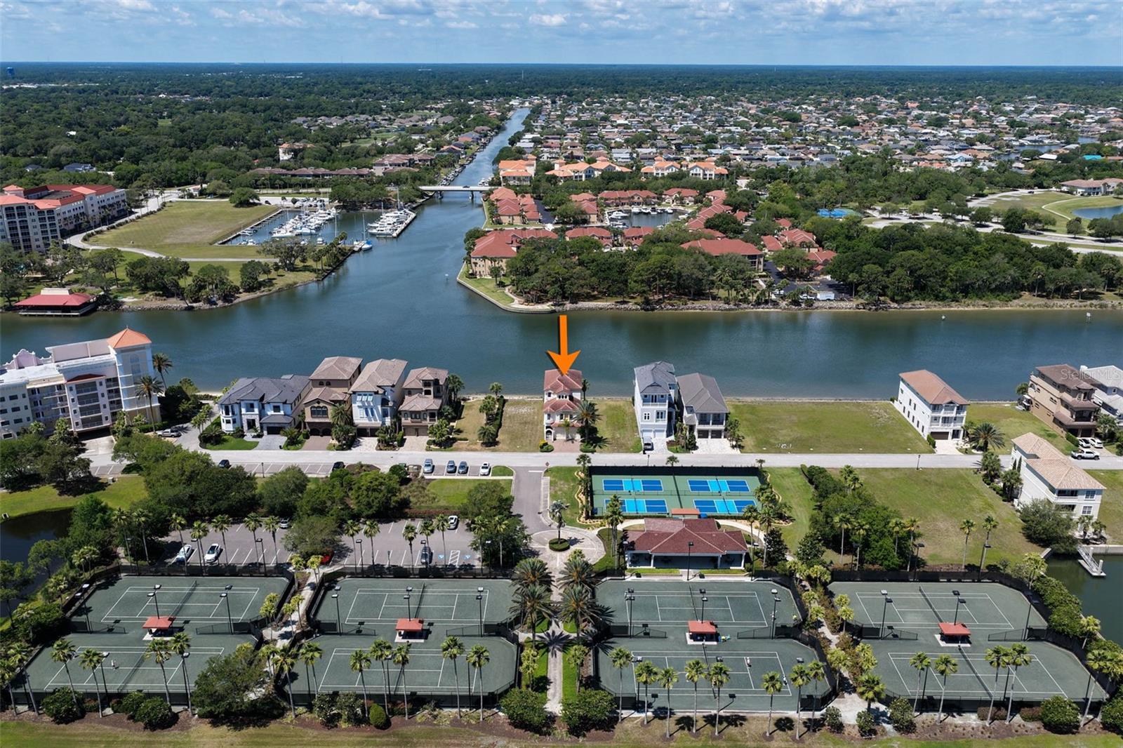 YACHT HARBOR - Residential