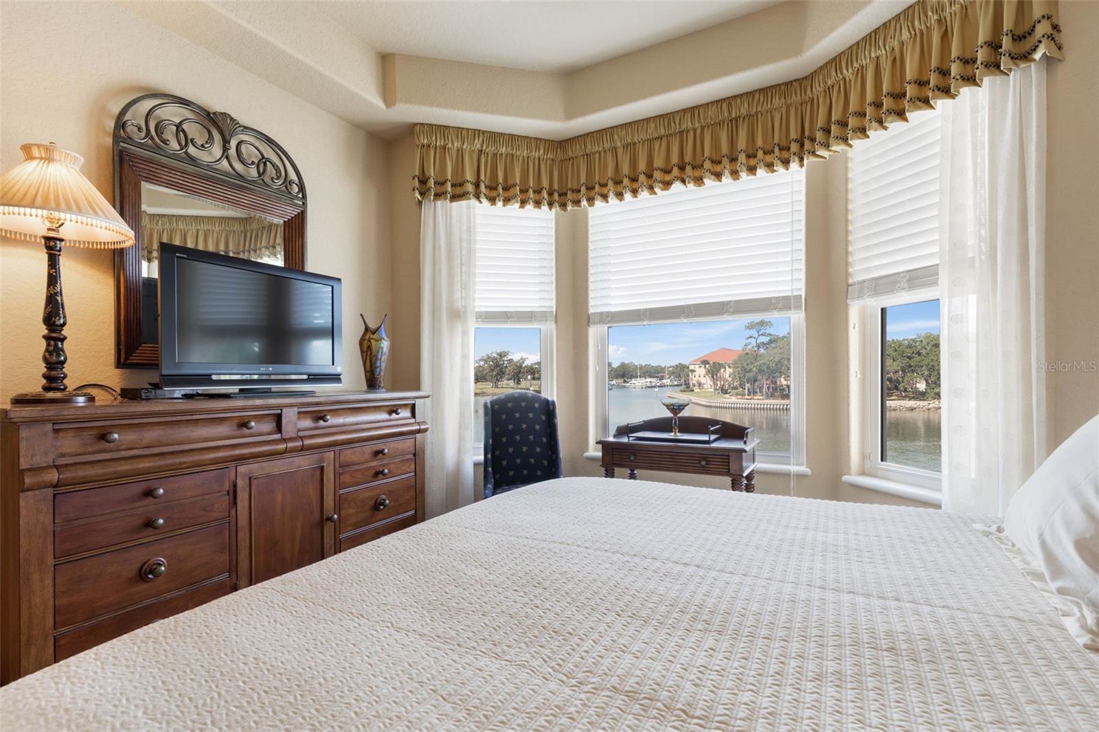 YACHT HARBOR - Residential
