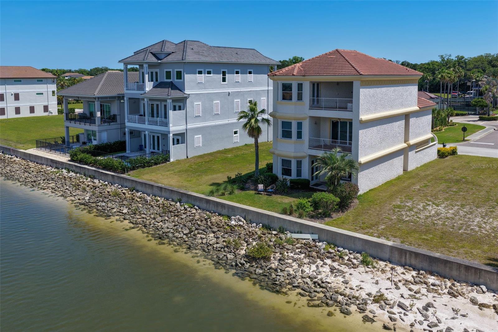 YACHT HARBOR - Residential