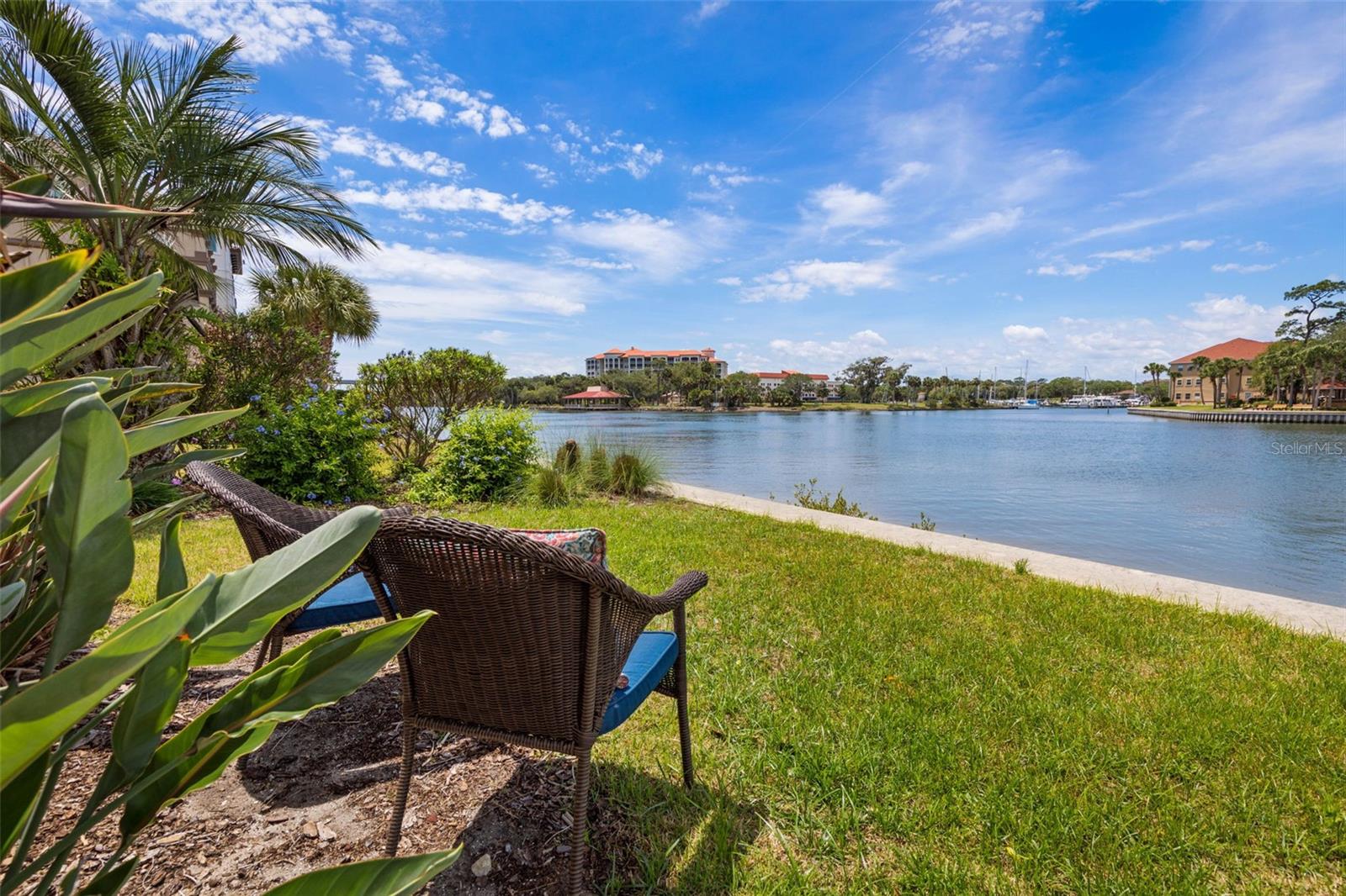 YACHT HARBOR - Residential