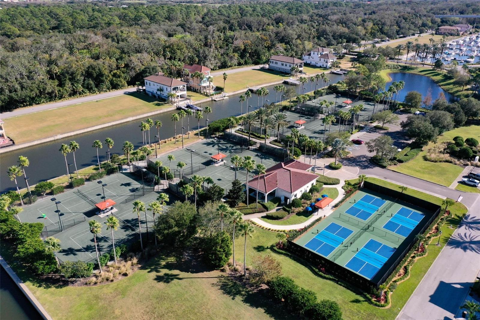 YACHT HARBOR - Residential