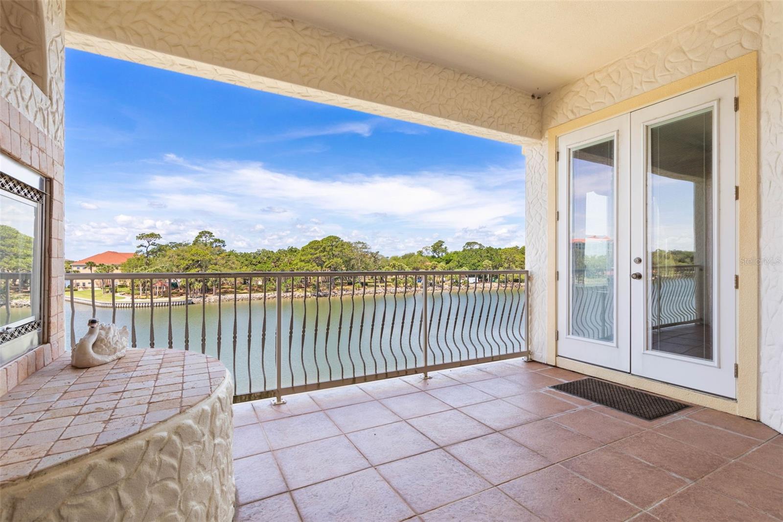 YACHT HARBOR - Residential