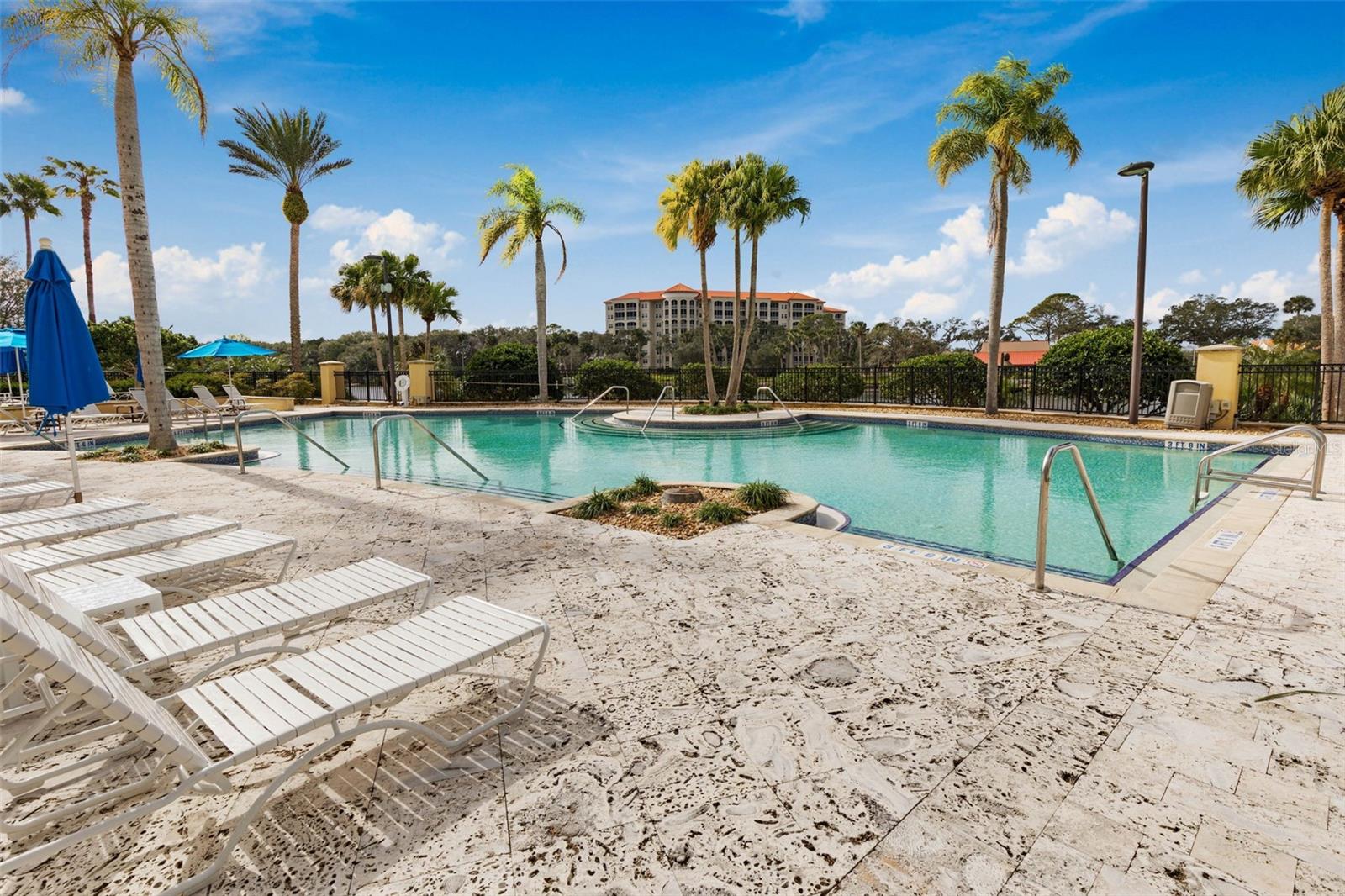 YACHT HARBOR - Residential