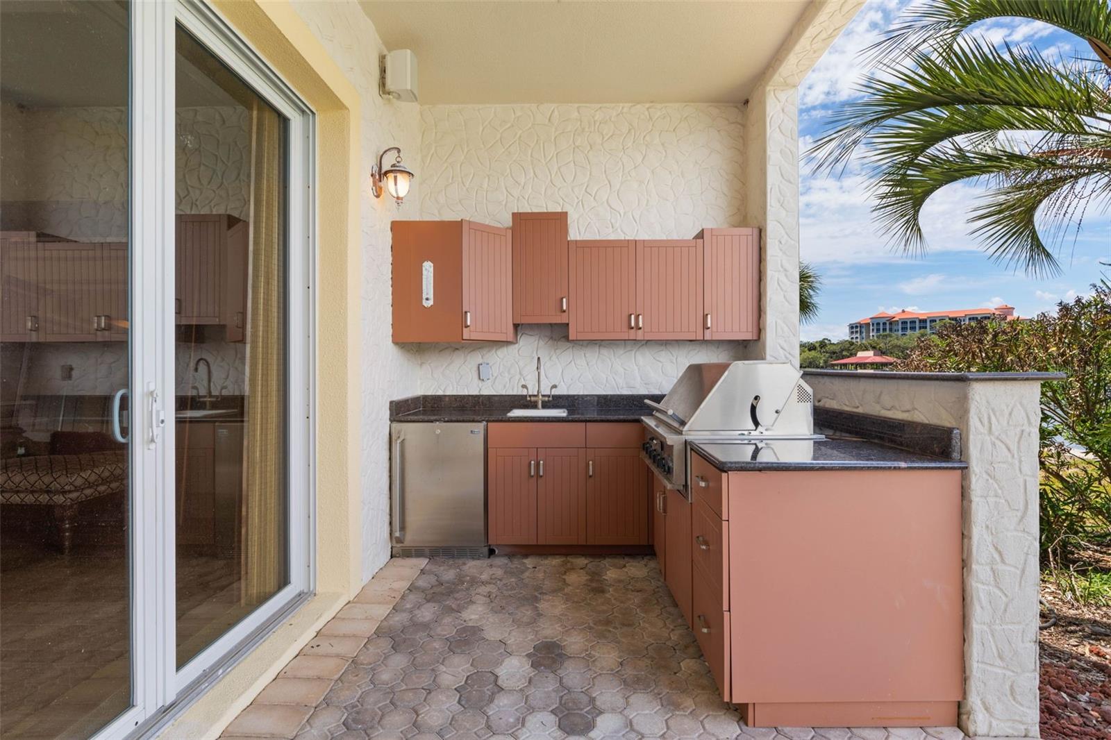 YACHT HARBOR - Residential