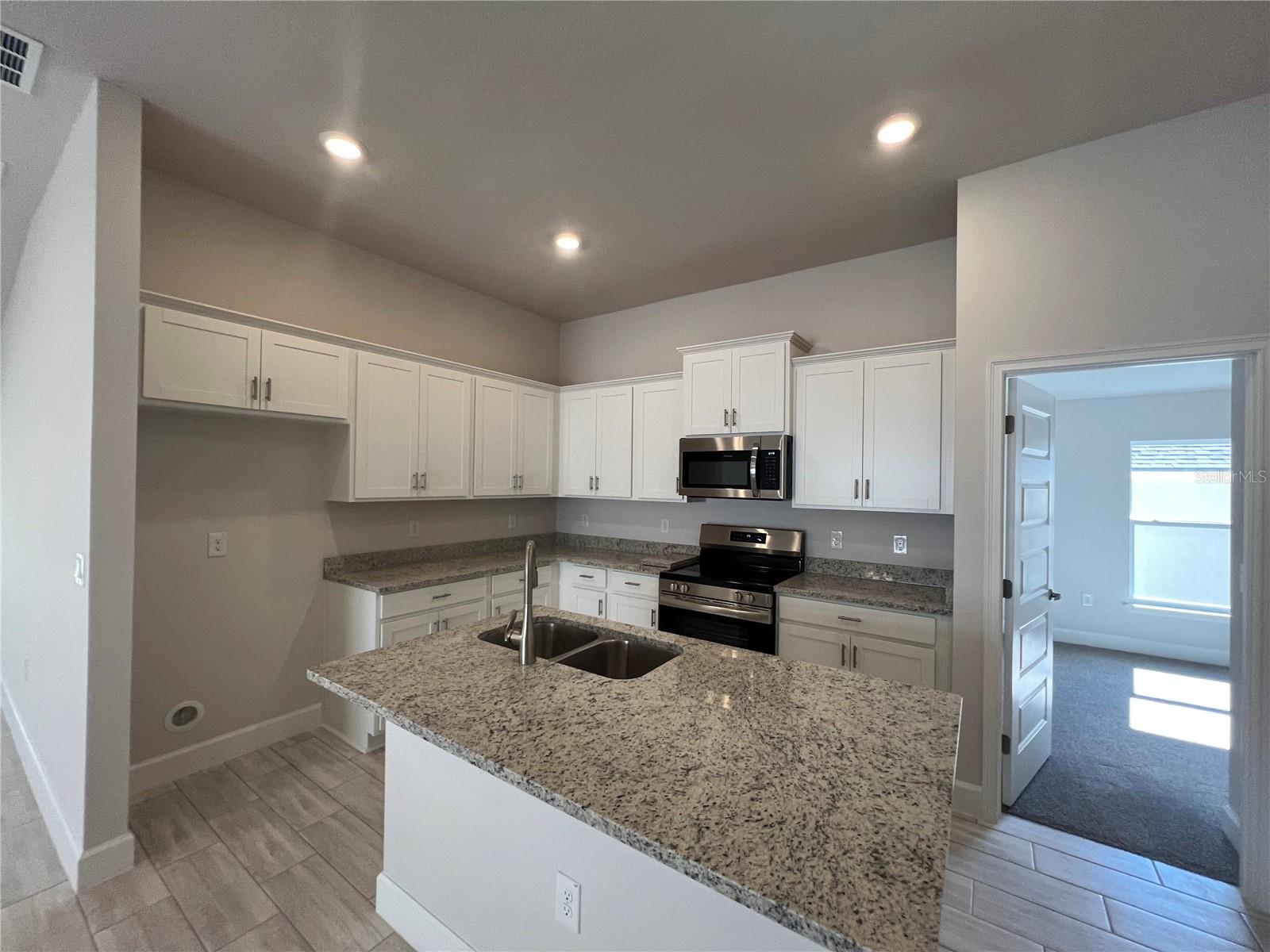 ABBEY GLEN - Residential