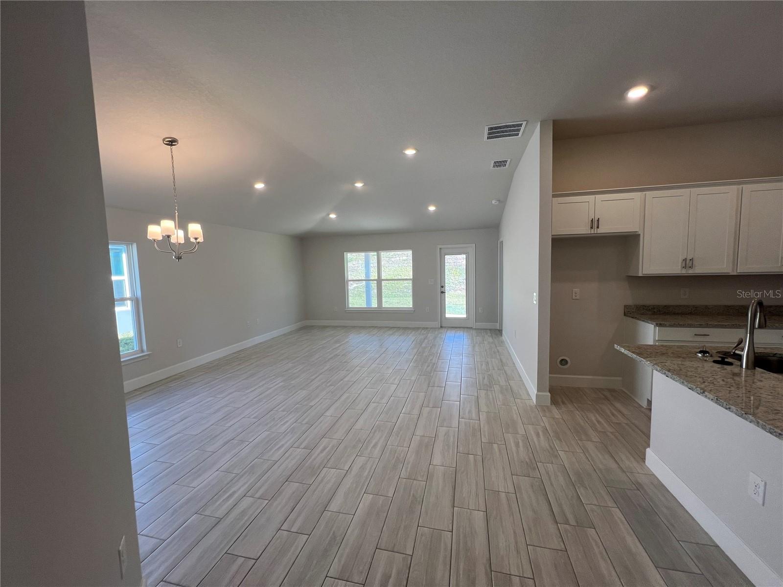 ABBEY GLEN - Residential