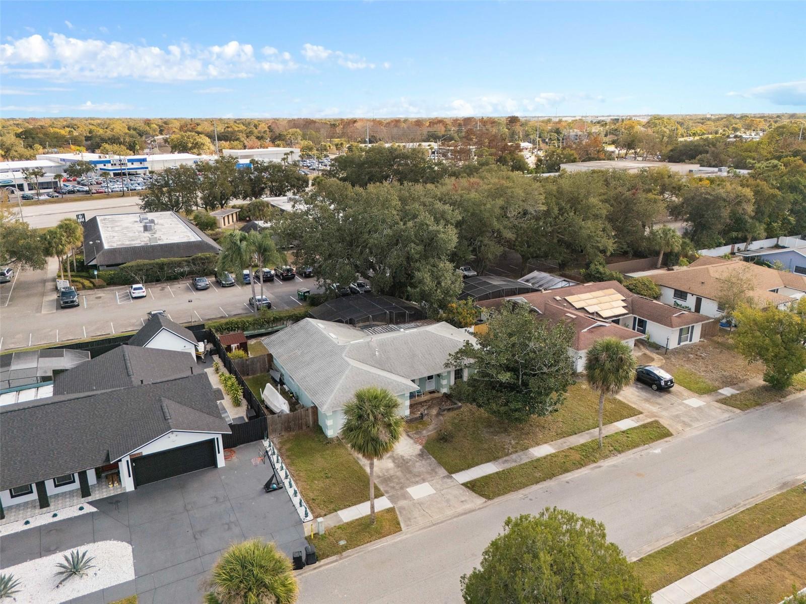 CASA ALOMA - Residential