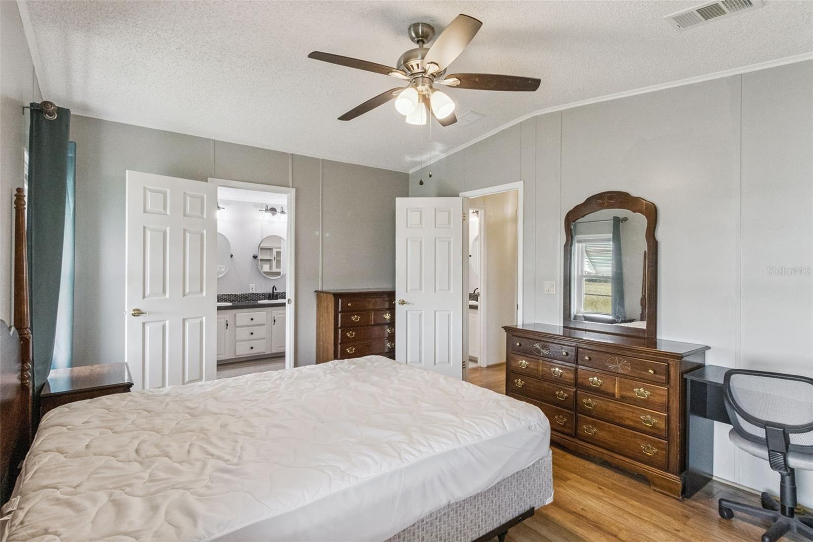 GARDEN GROVE OAKS - Residential
