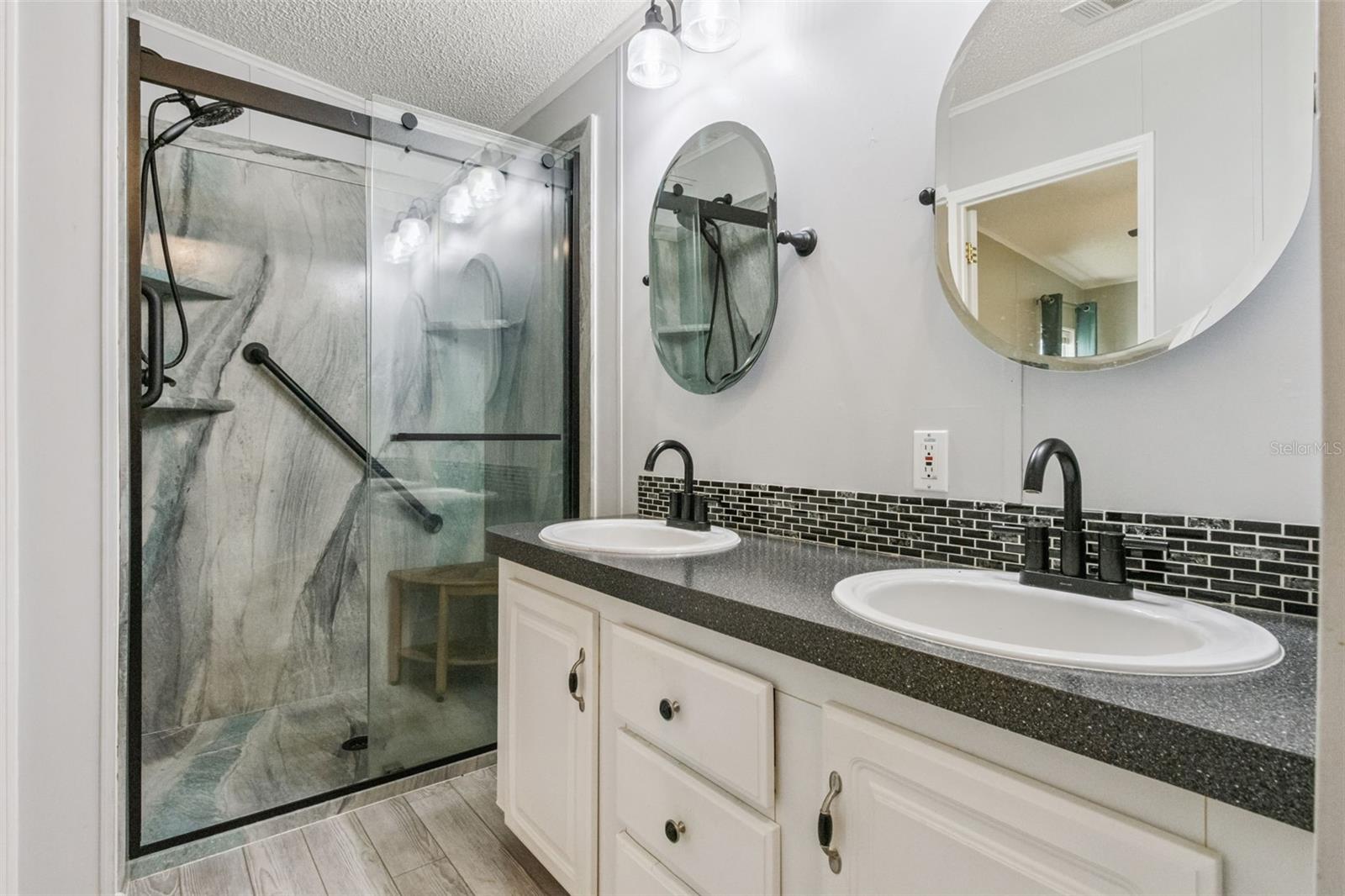 GARDEN GROVE OAKS - Residential