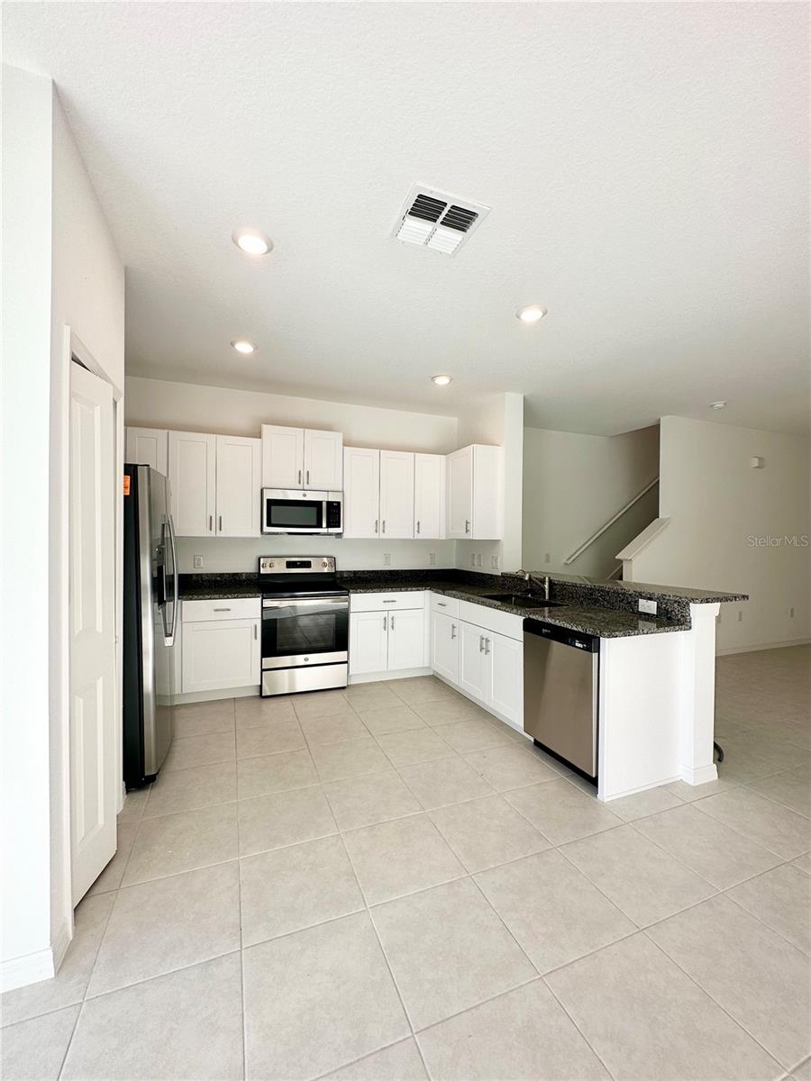 TOWNES AT LAKE THOMAS - Residential Lease