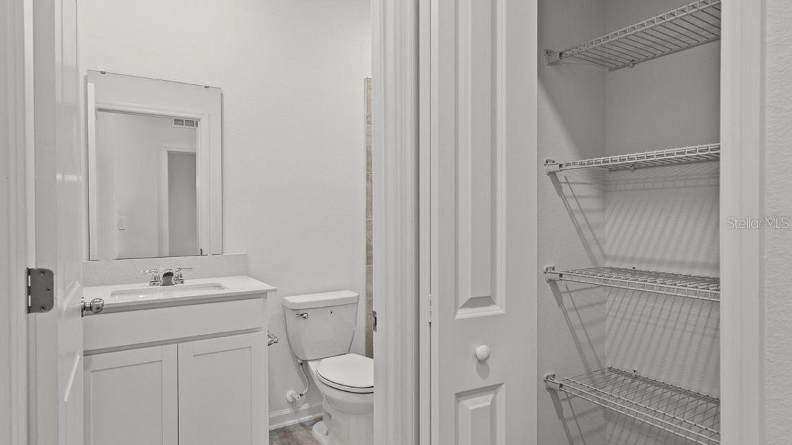 CHATEAU/ASTORIA - Residential Lease