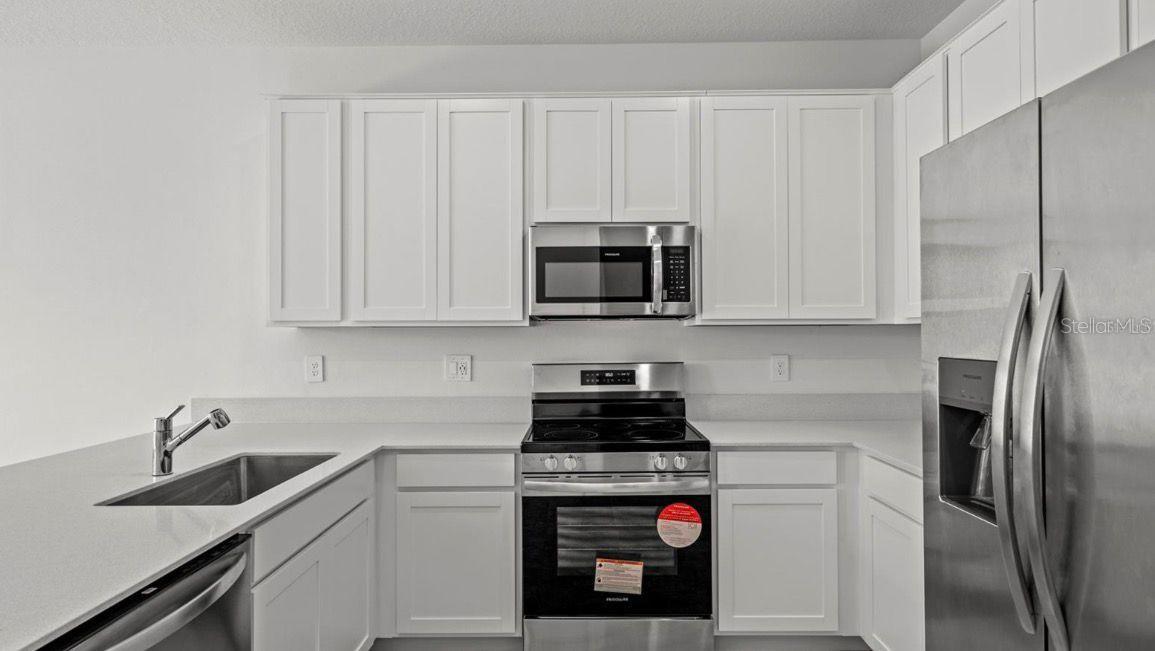 CHATEAU/ASTORIA - Residential Lease