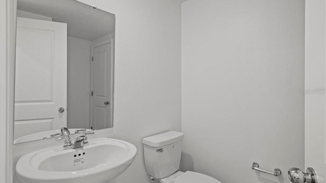 CHATEAU/ASTORIA - Residential Lease