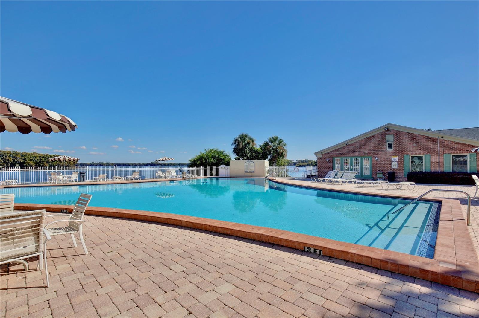 LAKE HOWELL ARMS CONDO - Residential