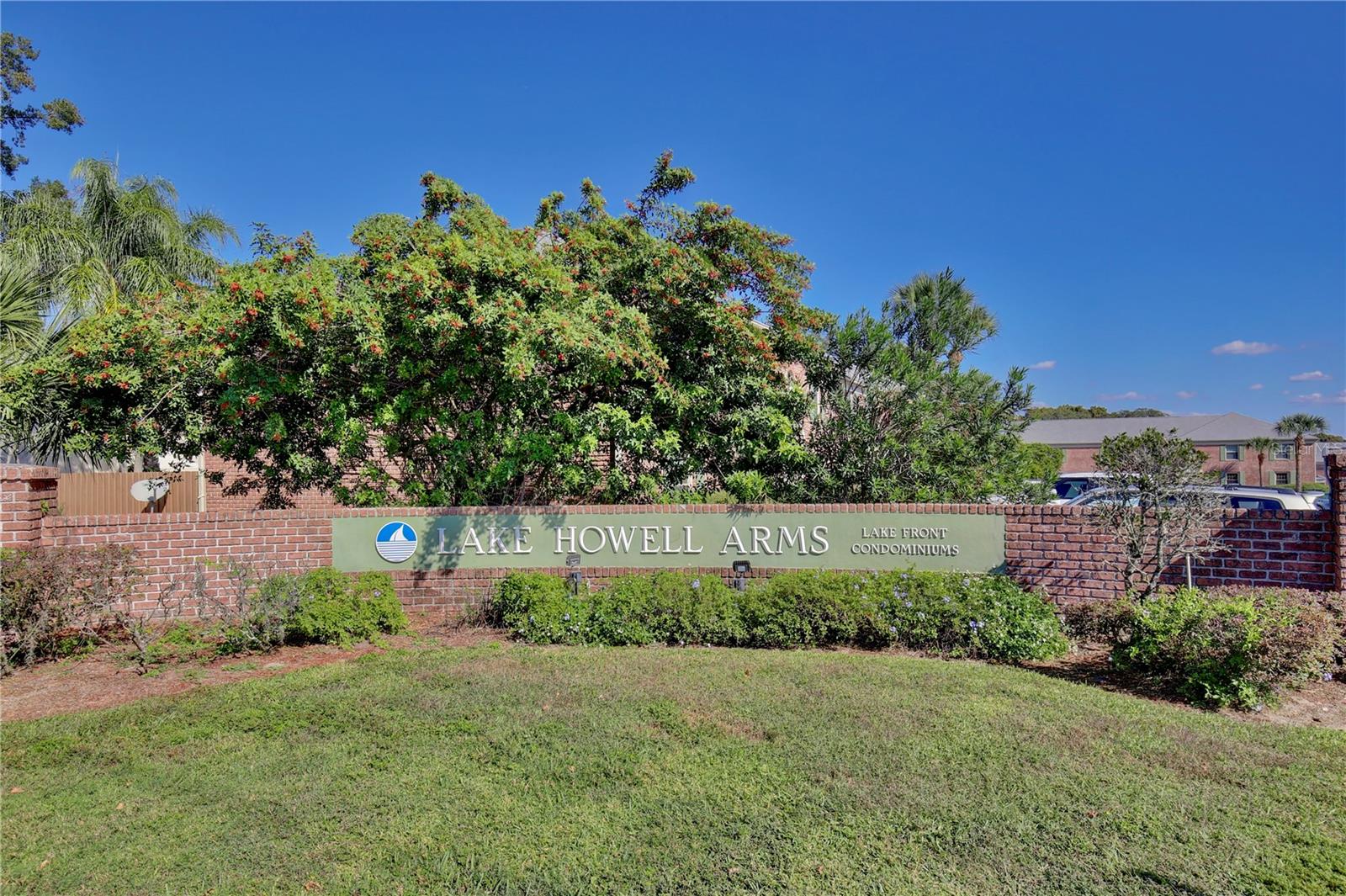LAKE HOWELL ARMS CONDO - Residential