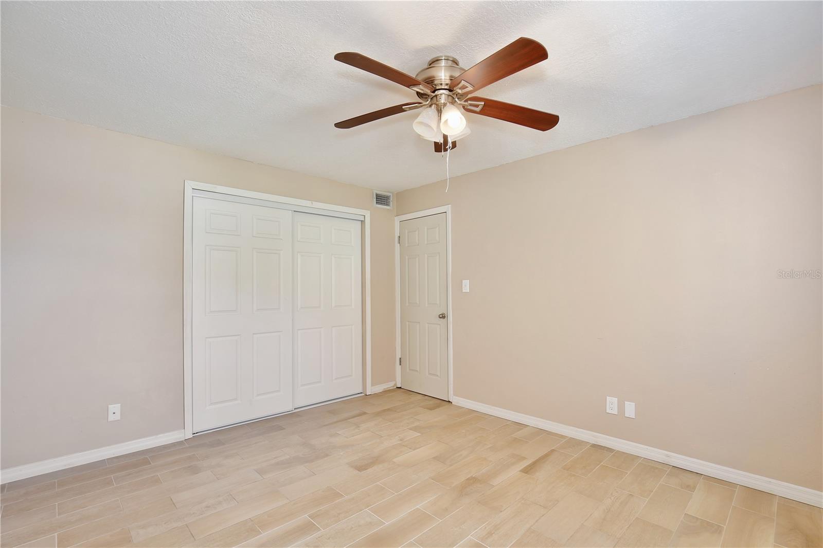 LAKE HOWELL ARMS CONDO - Residential