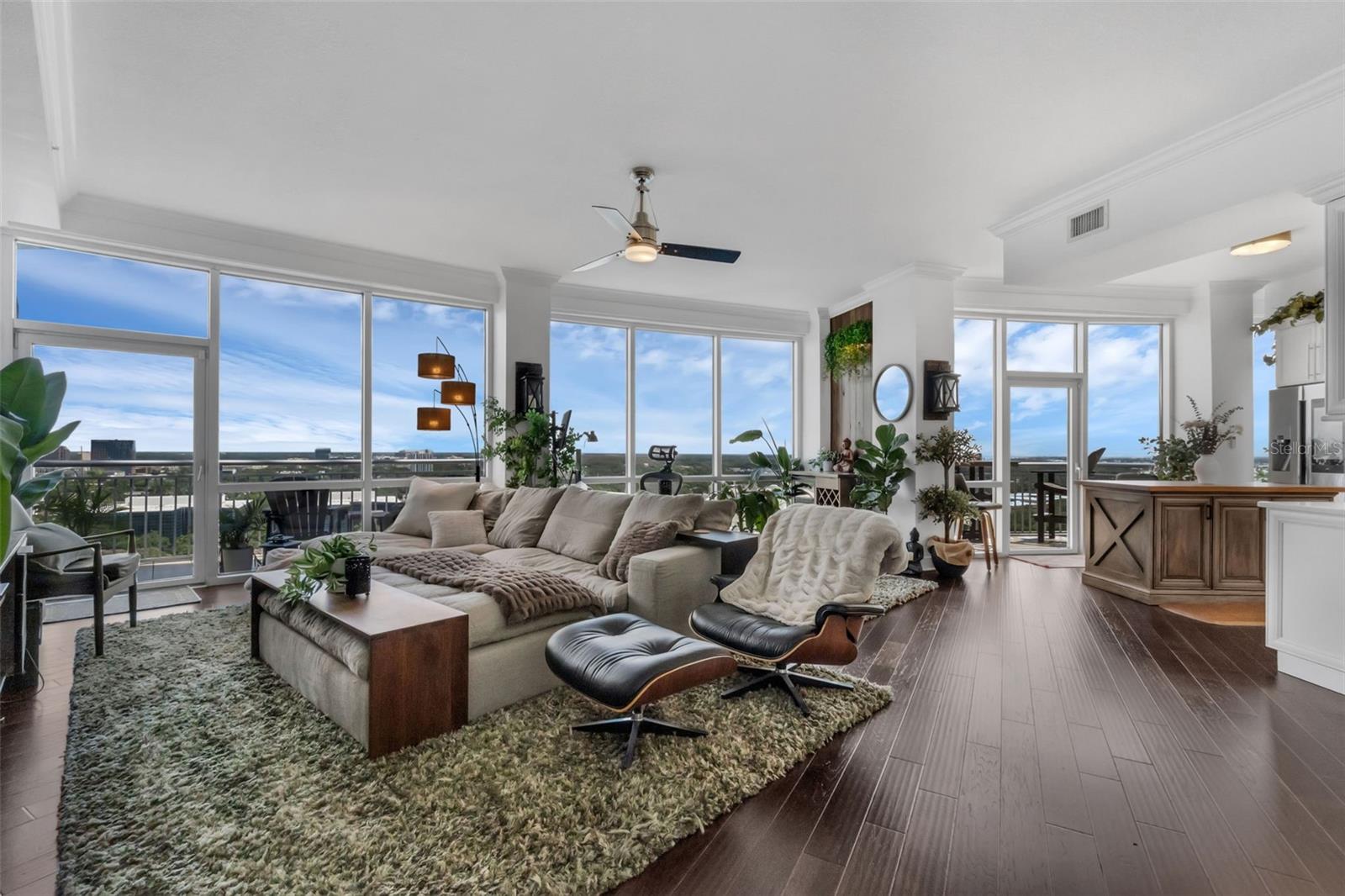 322 E CENTRAL BOULEVARD 2101
