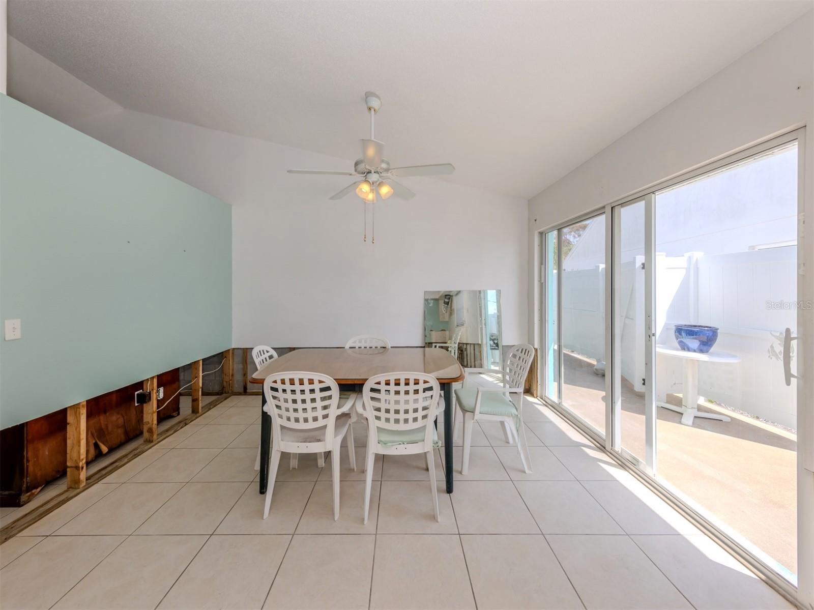 GOLDEN BEACH - Residential Income