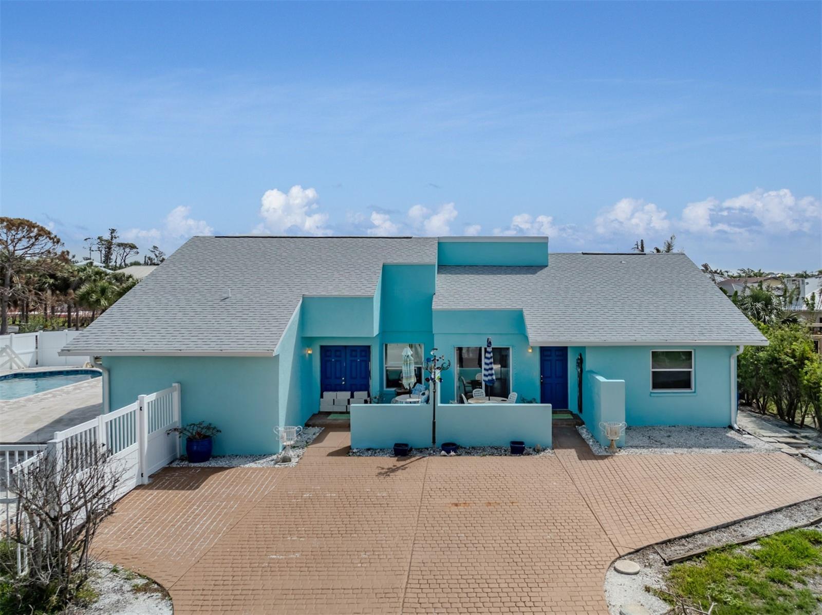 GOLDEN BEACH - Residential Income