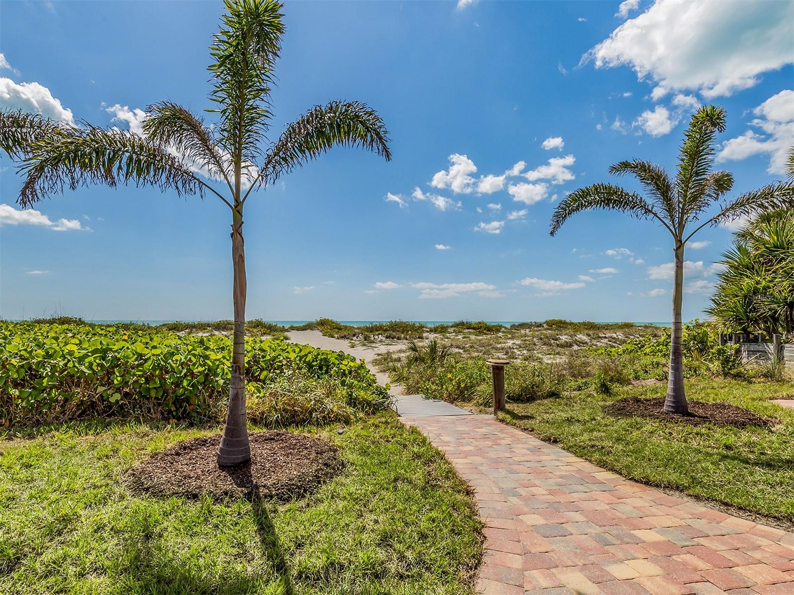 GOLDEN BEACH - Residential Income