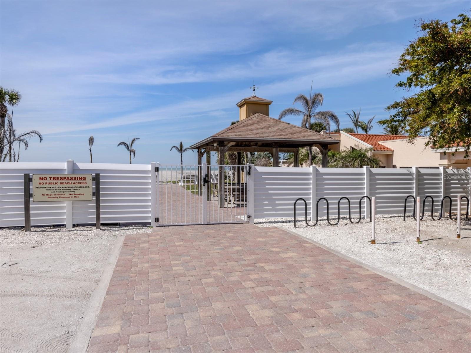 GOLDEN BEACH - Residential Income