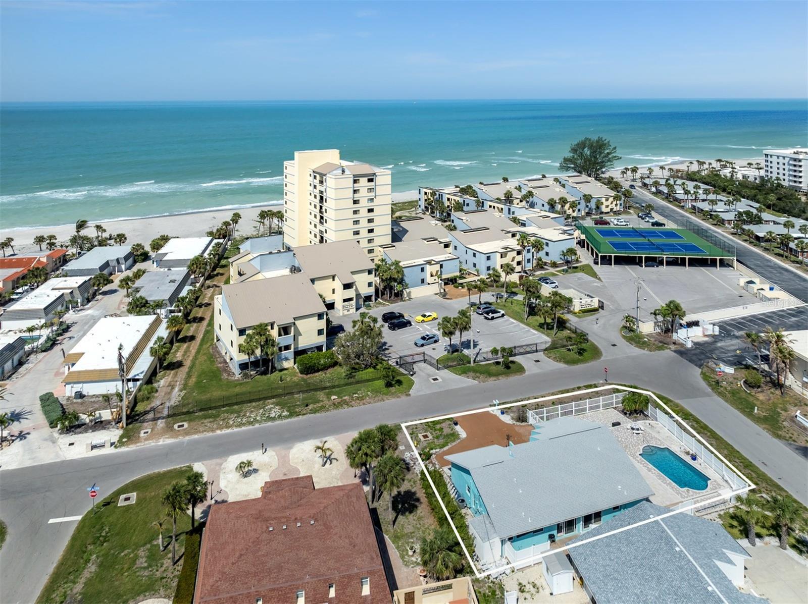 703 & 705 GOLDEN BEACH BOULEVARD