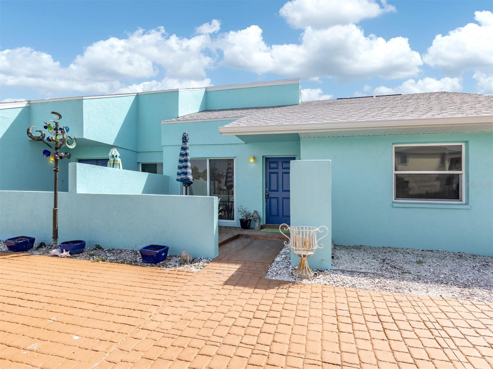 703 & 705 GOLDEN BEACH BOULEVARD