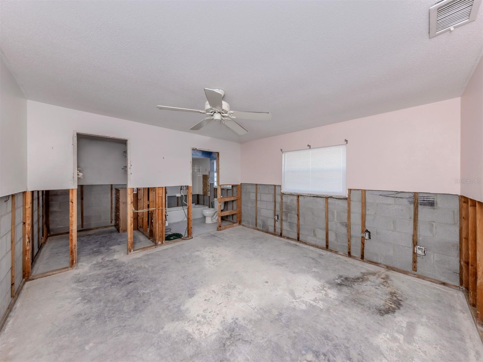 GOLDEN BEACH - Residential Income