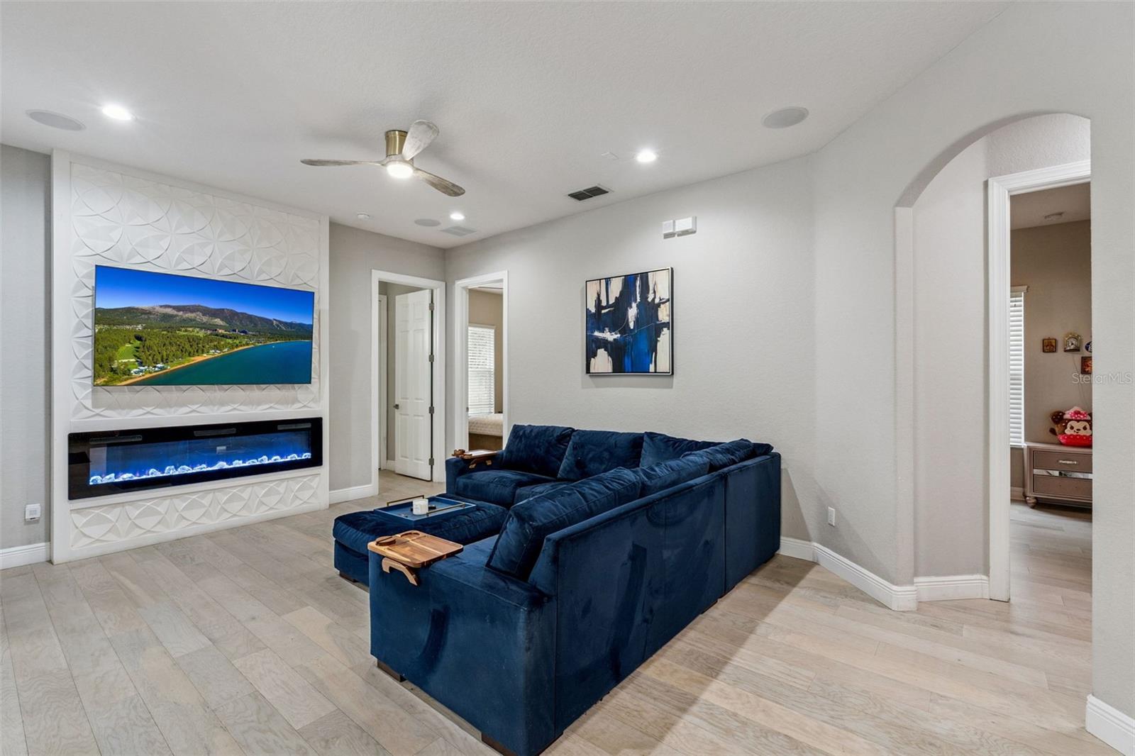 BRONSONS LNDGS F & M - Residential Lease